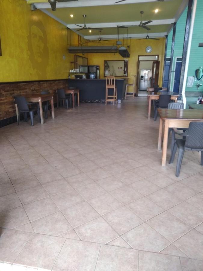 The Lighthouse At Casa Max Hotel Bocas Town Bagian luar foto