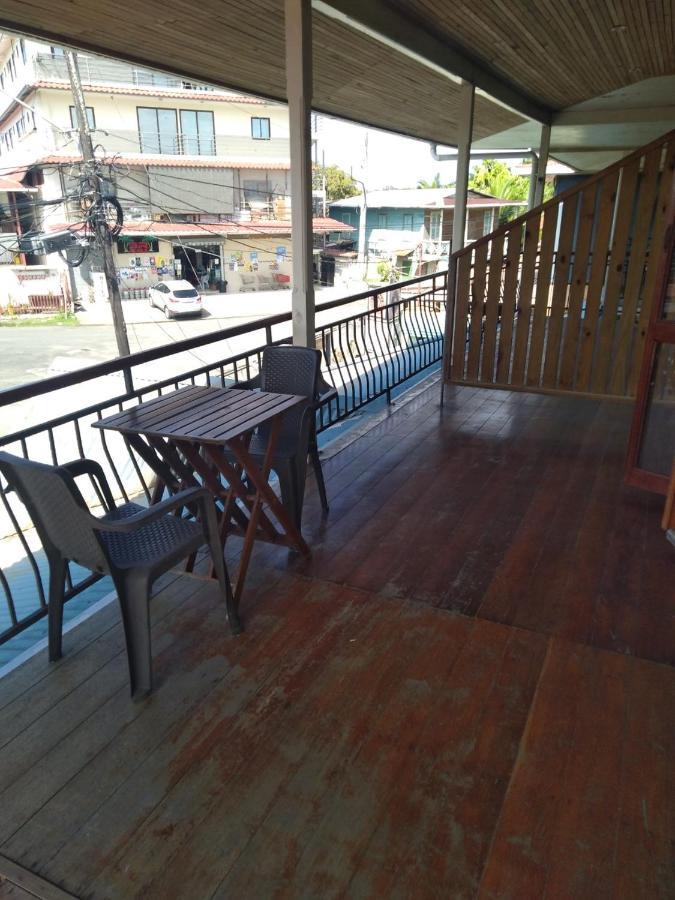 The Lighthouse At Casa Max Hotel Bocas Town Bagian luar foto