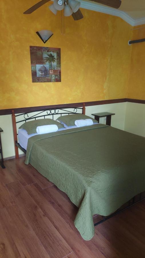 The Lighthouse At Casa Max Hotel Bocas Town Bagian luar foto